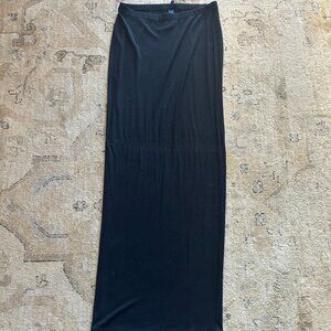 SKIMS: Soft Lounge Long Skirt – Size M – Onyx